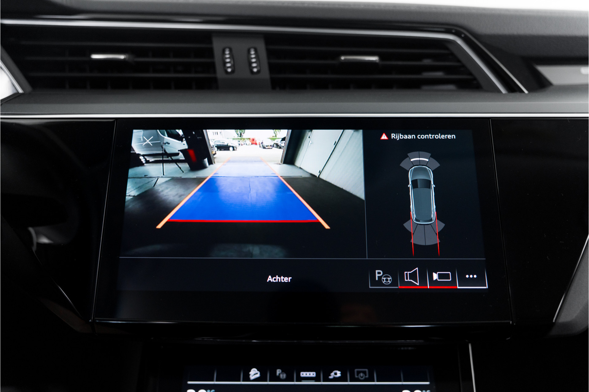 Foto van Audi E-tron 55