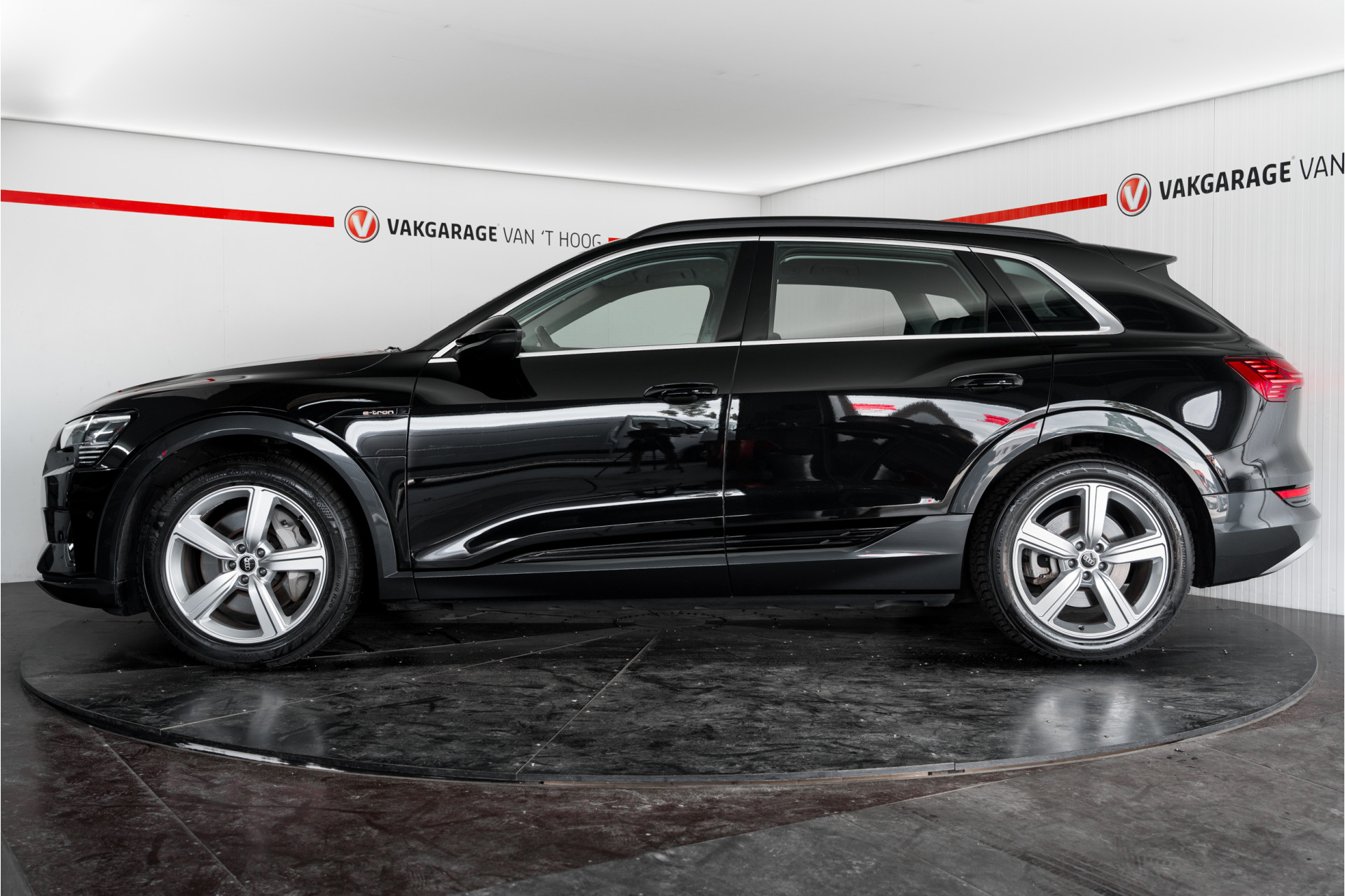 Foto van Audi E-tron 55