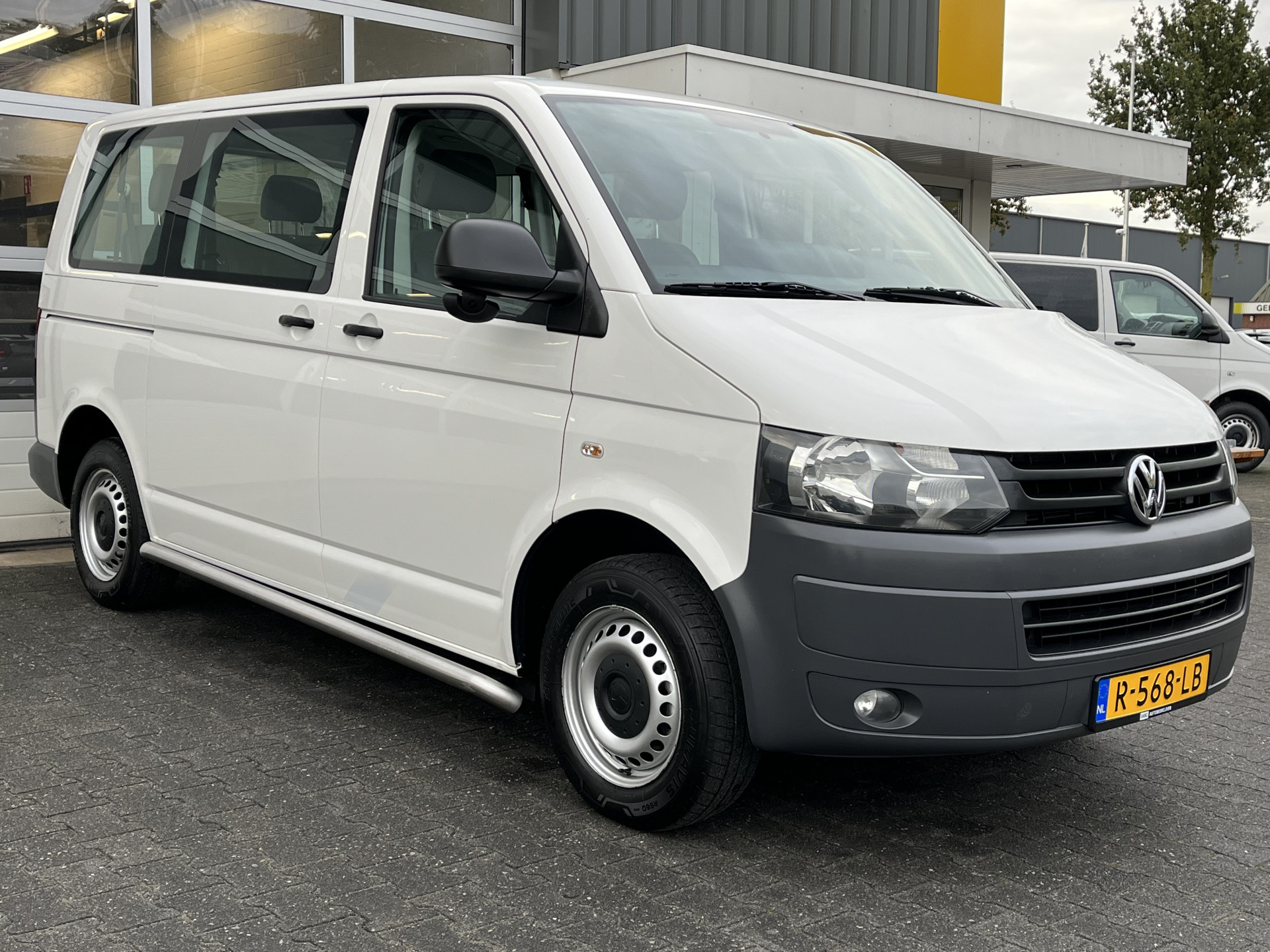 Volkswagen Kombi Kombi 2.0 TDI DSG Automaat L1H1 2011 - voorkant