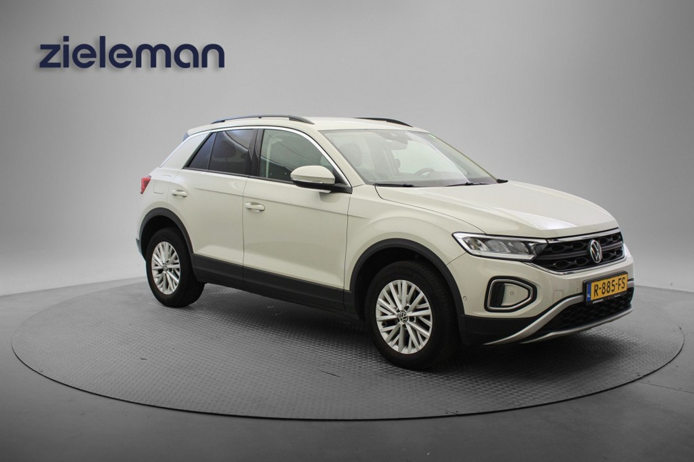 Volkswagen T-roc 1.0 TSI Life - Clima, PDC, Digitaal Cockpit 2022 - voorkant