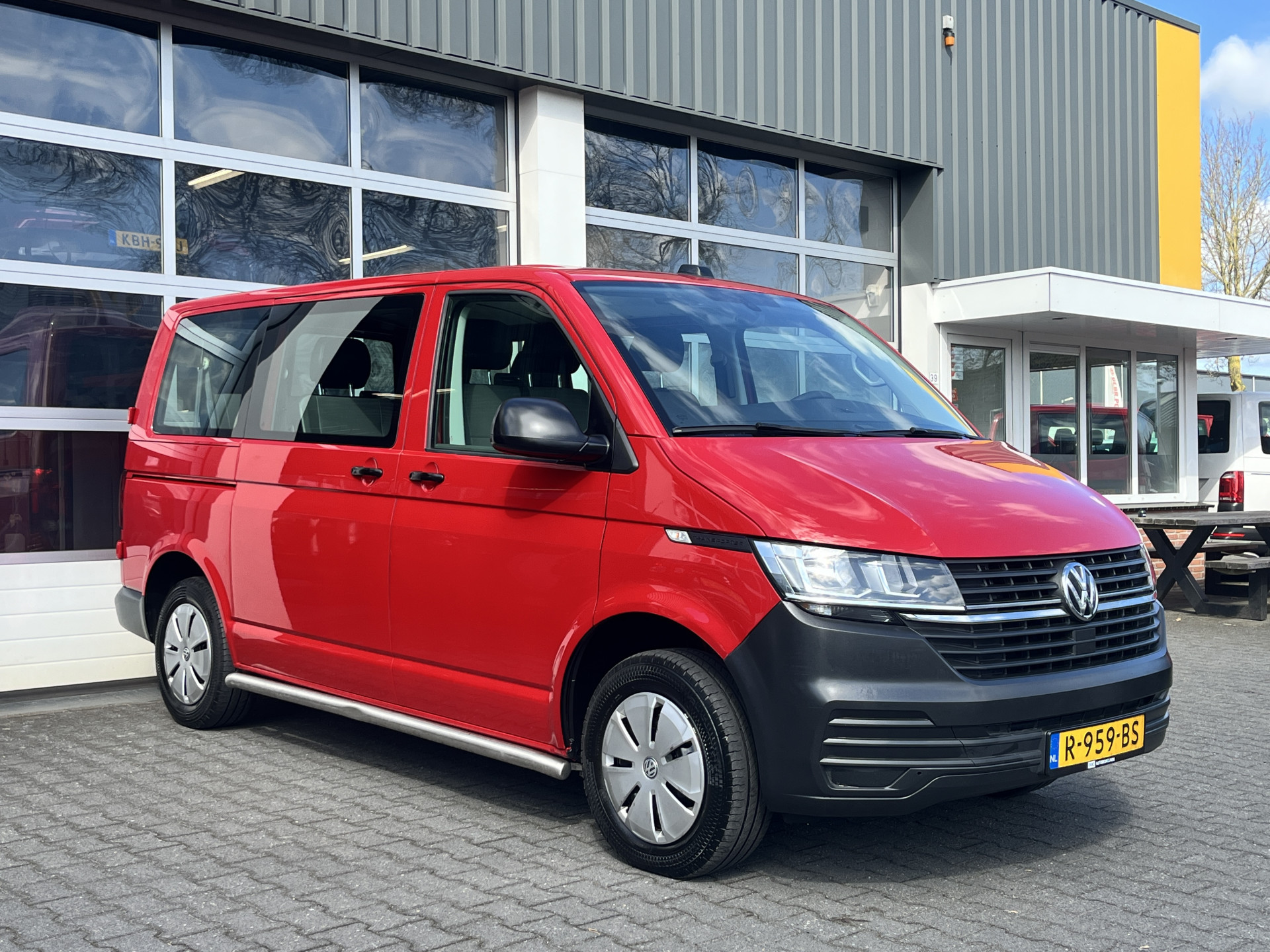 Volkswagen Transporter Kombi 2.0 TDI L1H1 Comfortline 2022 - voorkant