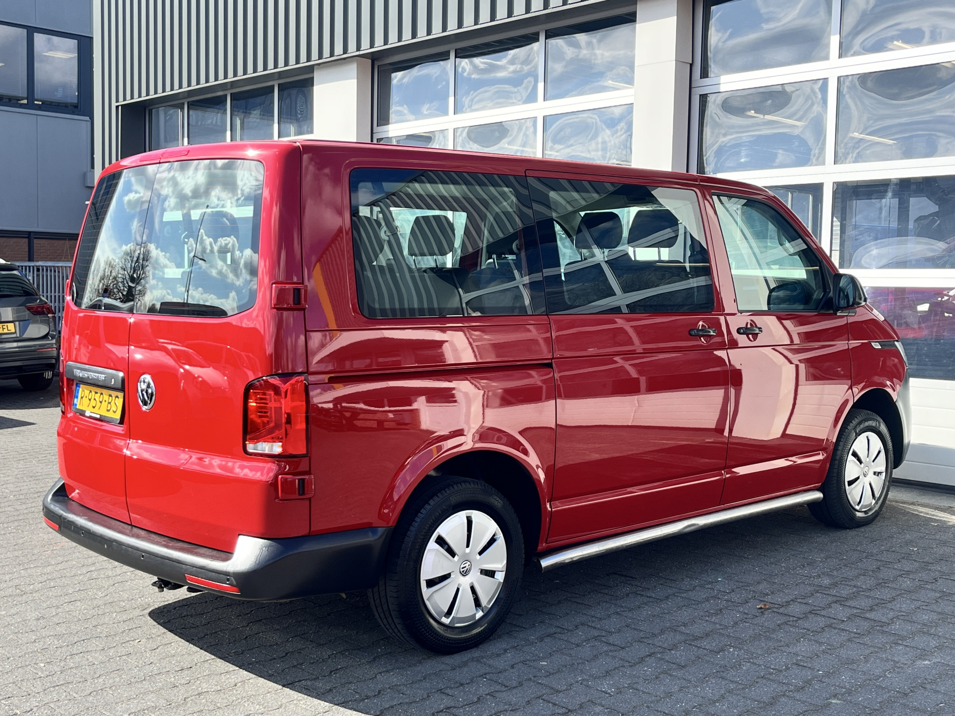 Foto van Volkswagen Transporter Kombi