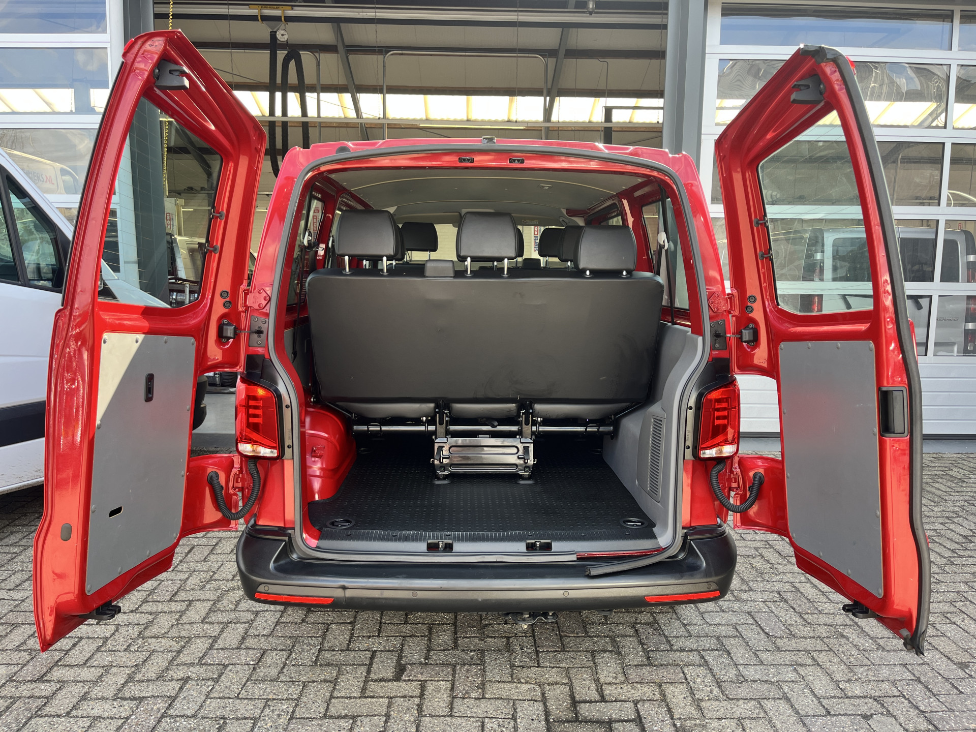 Foto van Volkswagen Transporter Kombi