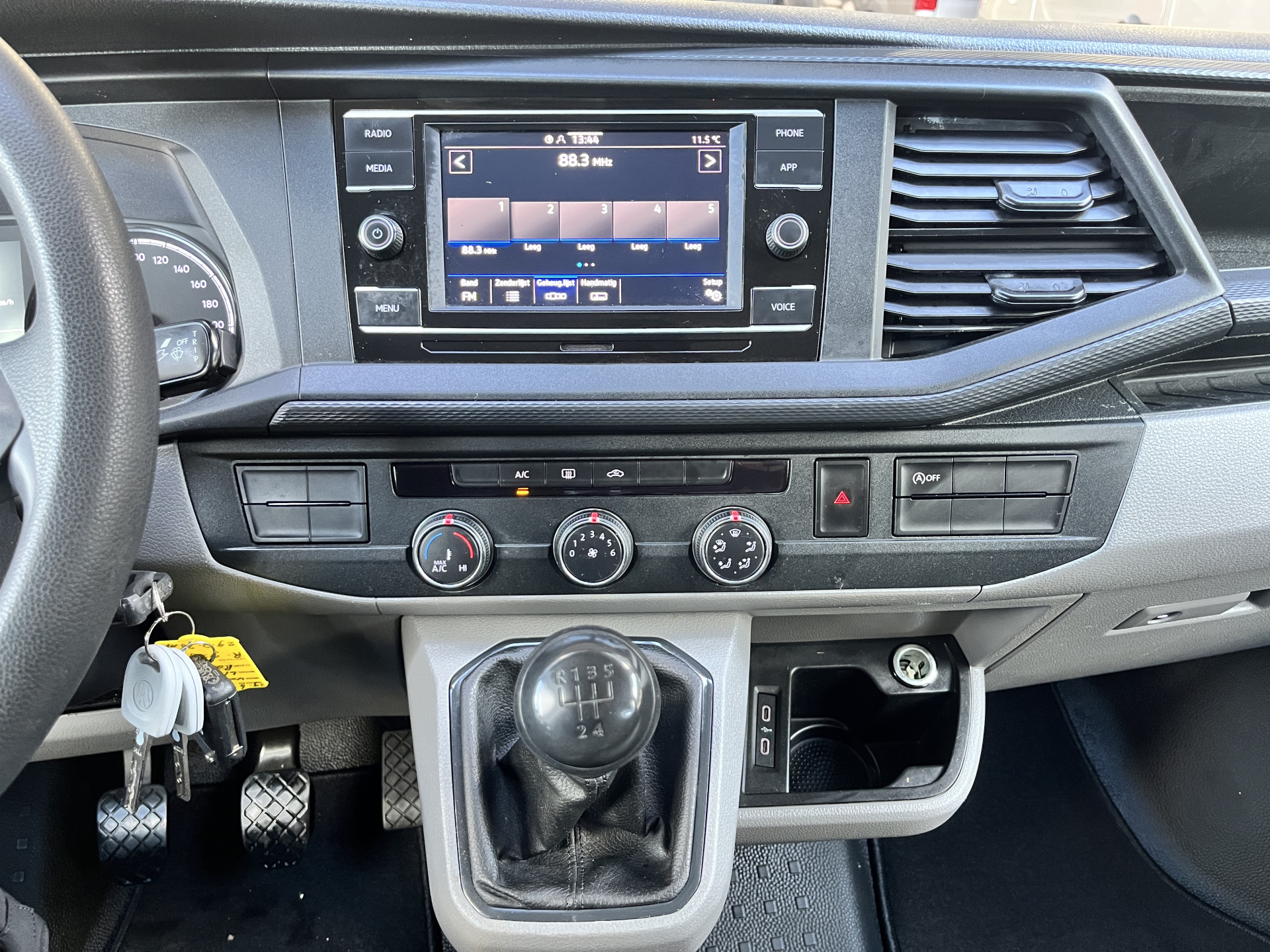 Foto van Volkswagen Transporter Kombi