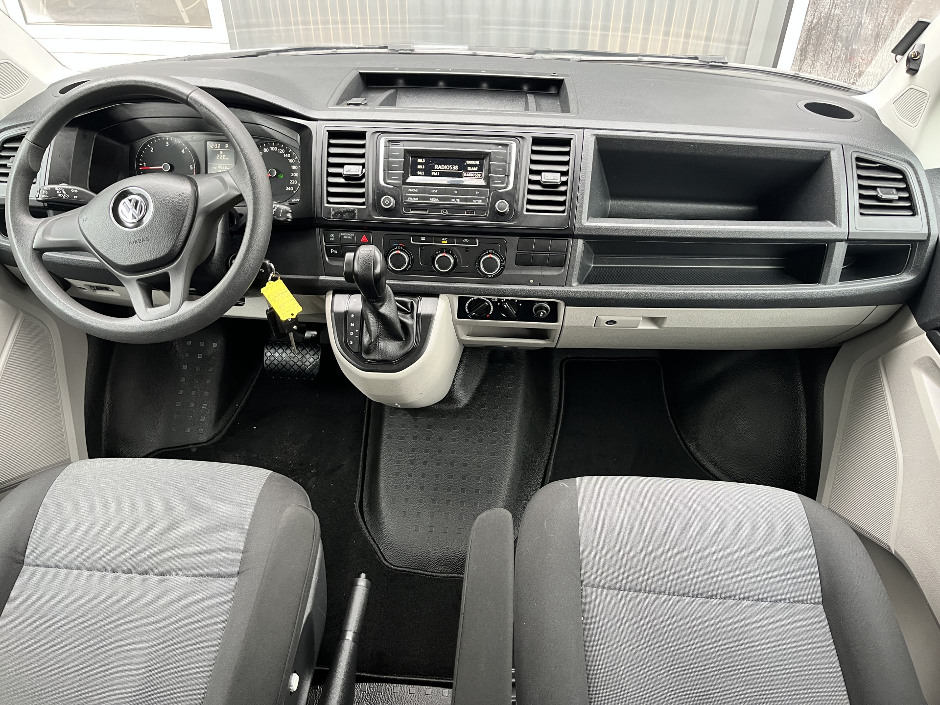 Foto van Volkswagen Transporter Kombi