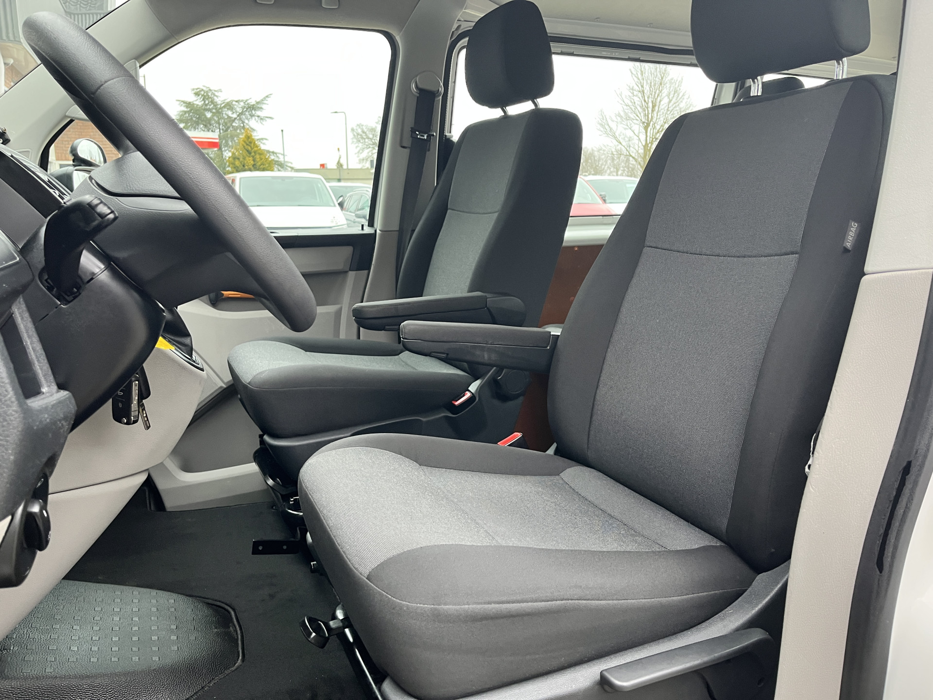 Foto van Volkswagen Transporter Kombi
