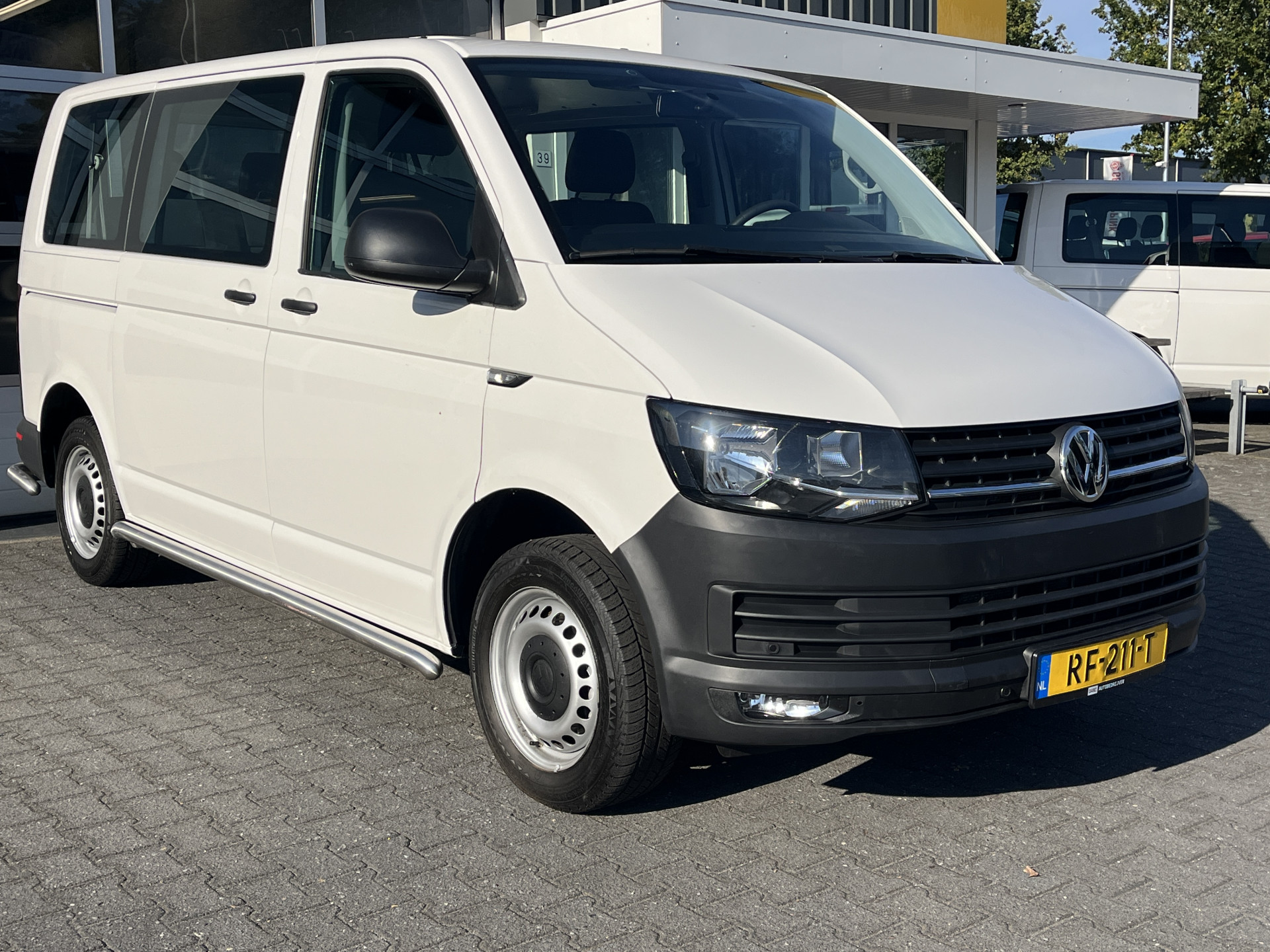 Volkswagen Transporter Kombi 2.0 TDI L1H1 Highline 2017 - voorkant