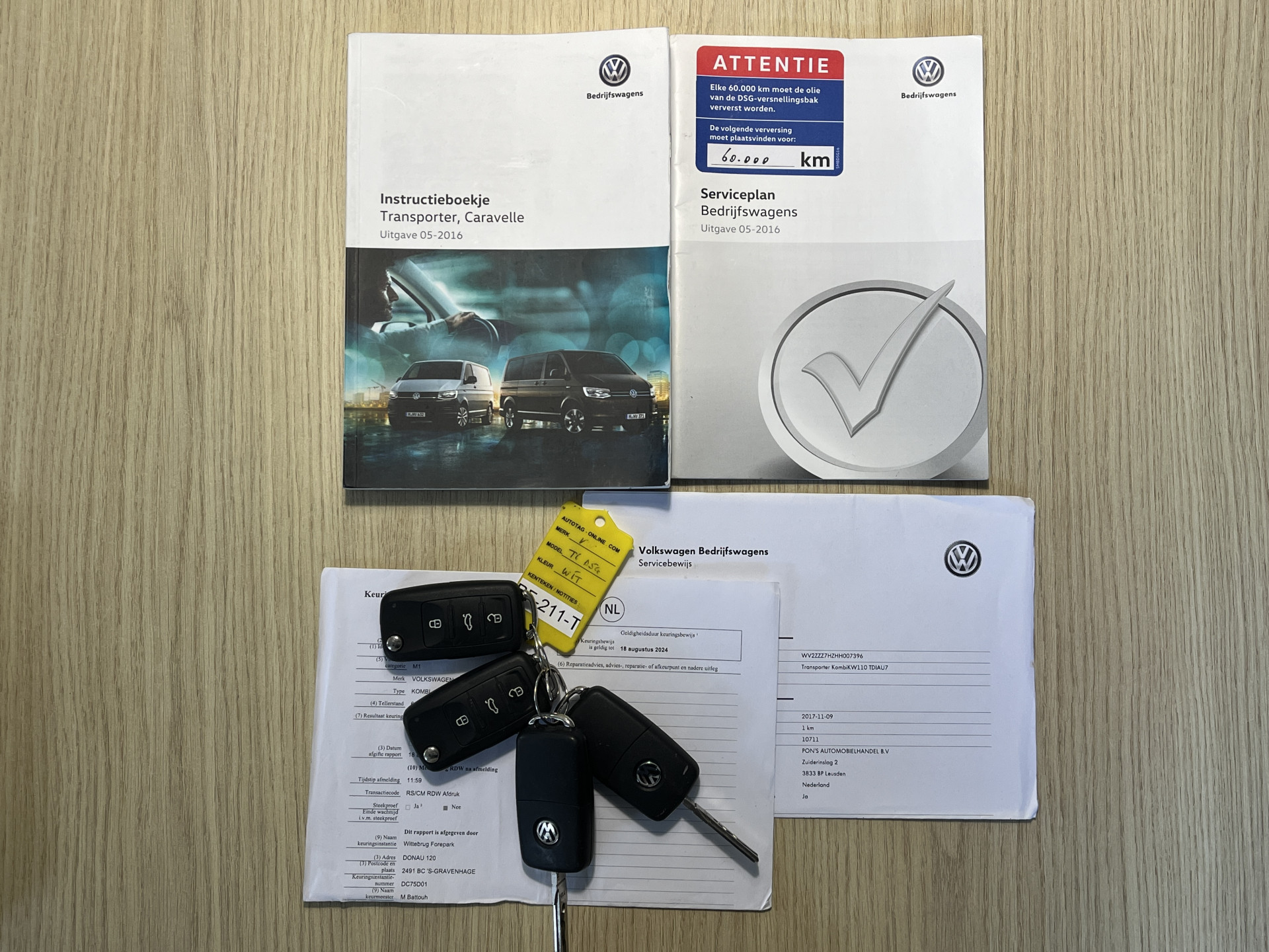 Foto van Volkswagen Transporter Kombi