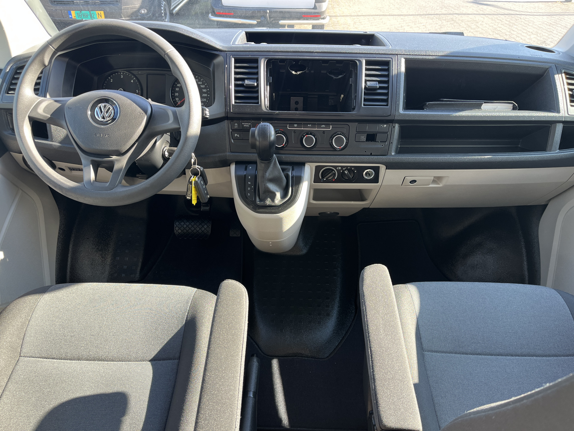 Foto van Volkswagen Transporter Kombi