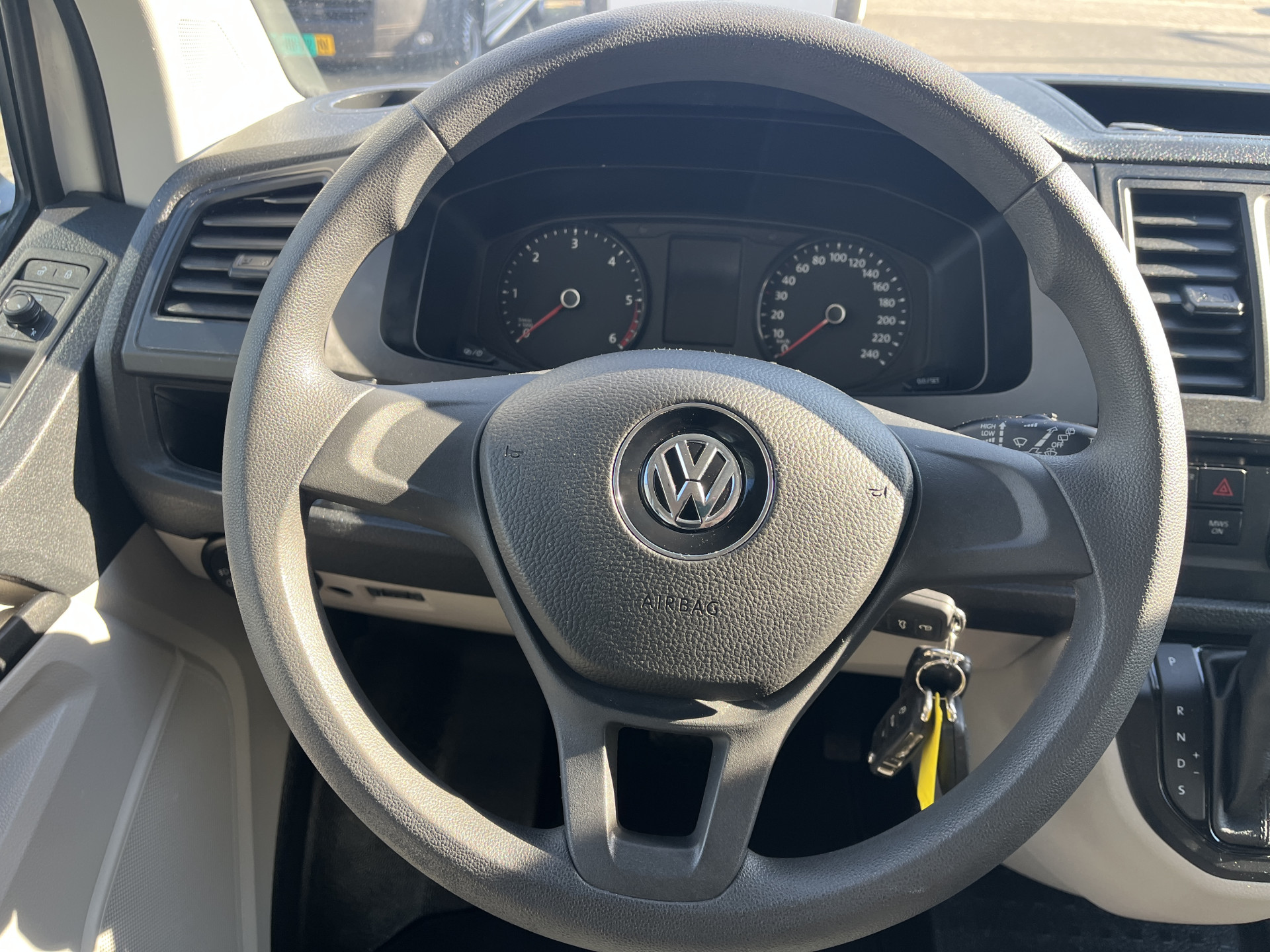 Foto van Volkswagen Transporter Kombi