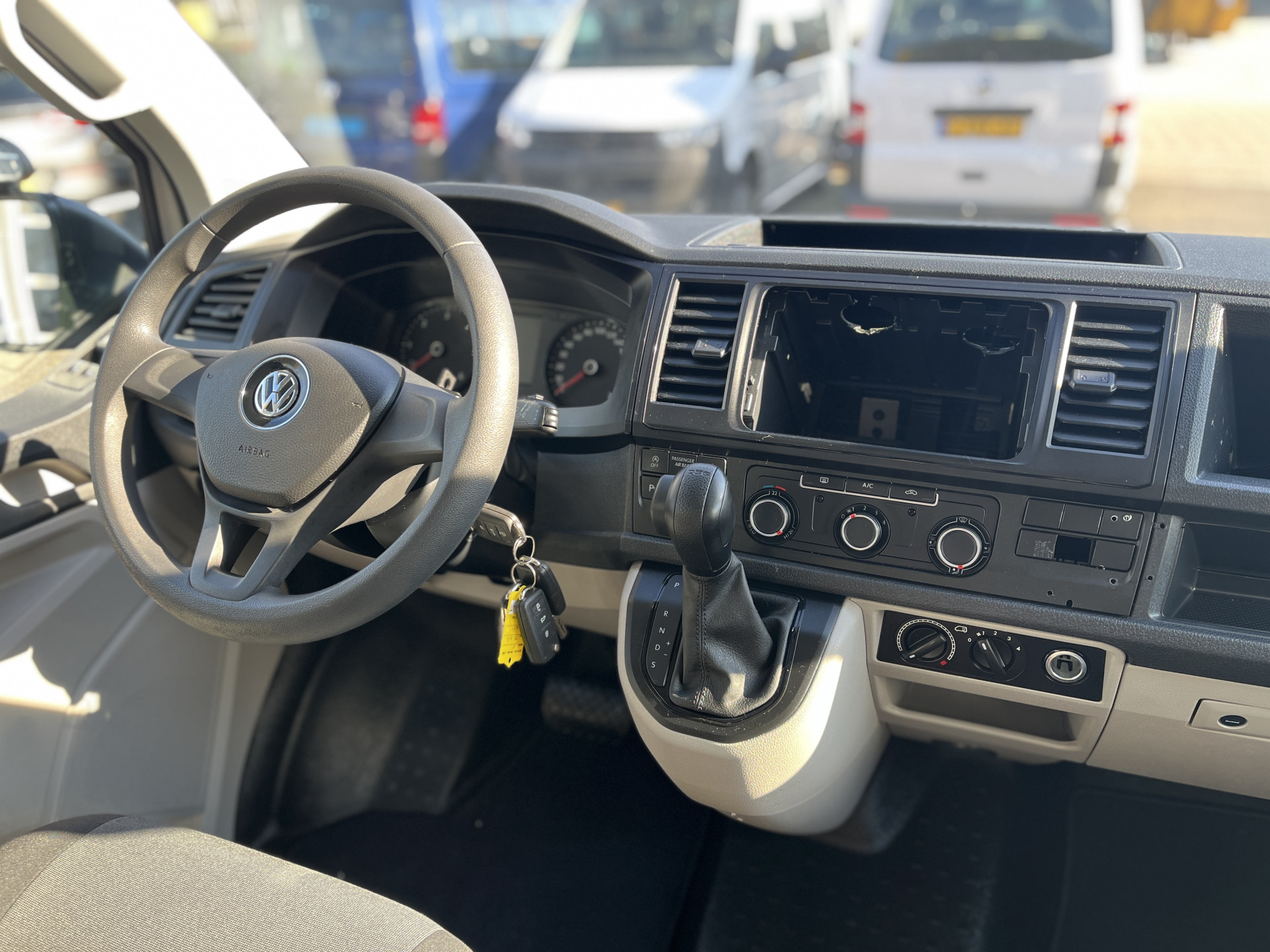 Foto van Volkswagen Transporter Kombi