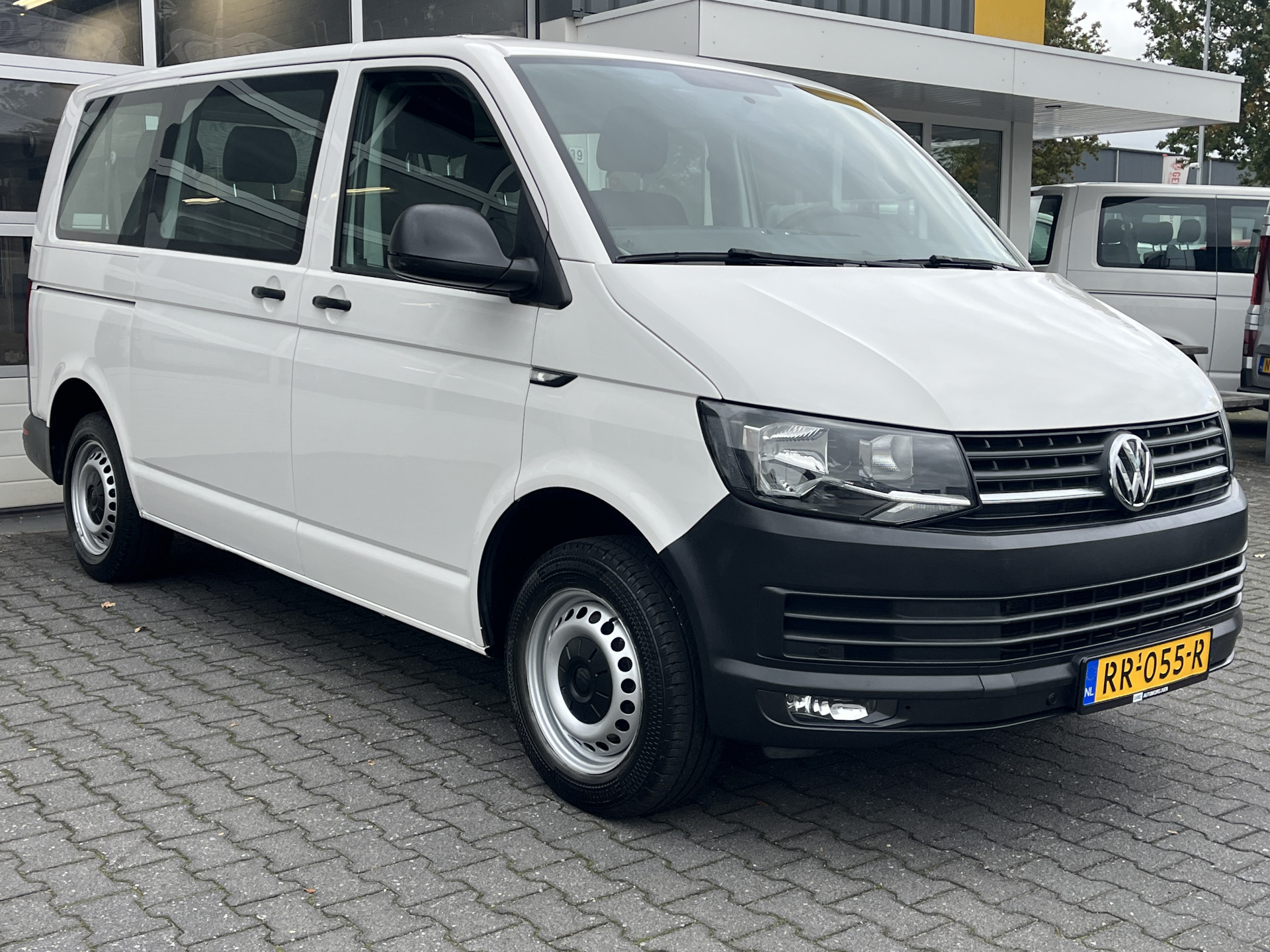 Volkswagen Kombi 2.0 TDI DSG Automaat L1H1 2018 - voorkant