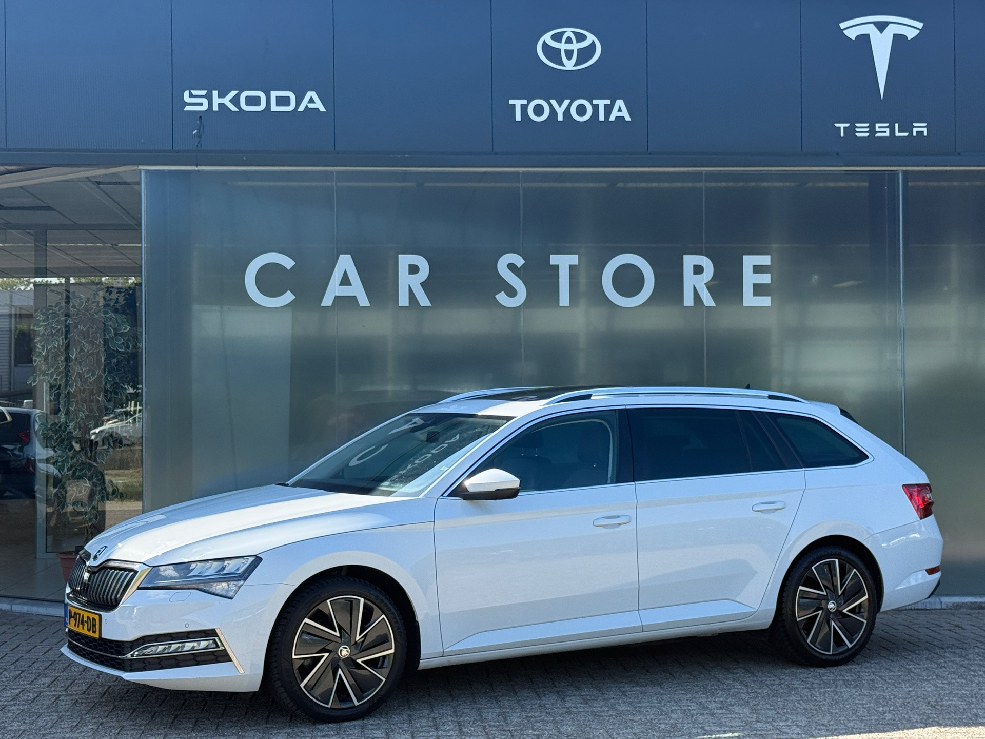 Skoda Superb 1.4 TSI iV Sportline Pano|Sfeer|ACC|Dodehoek|Dealer Onderhouden 2021 - voorkant