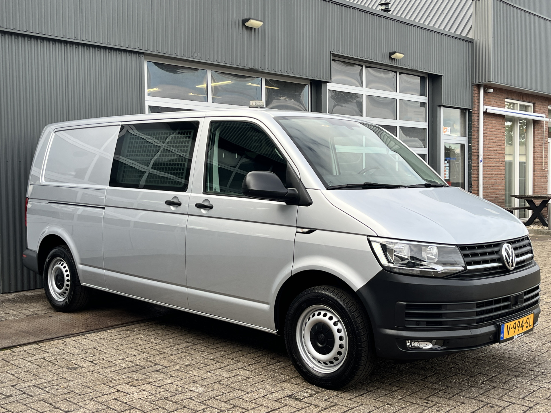Volkswagen Transporter 2.0 TSI L2H3 Highline 2018 - voorkant