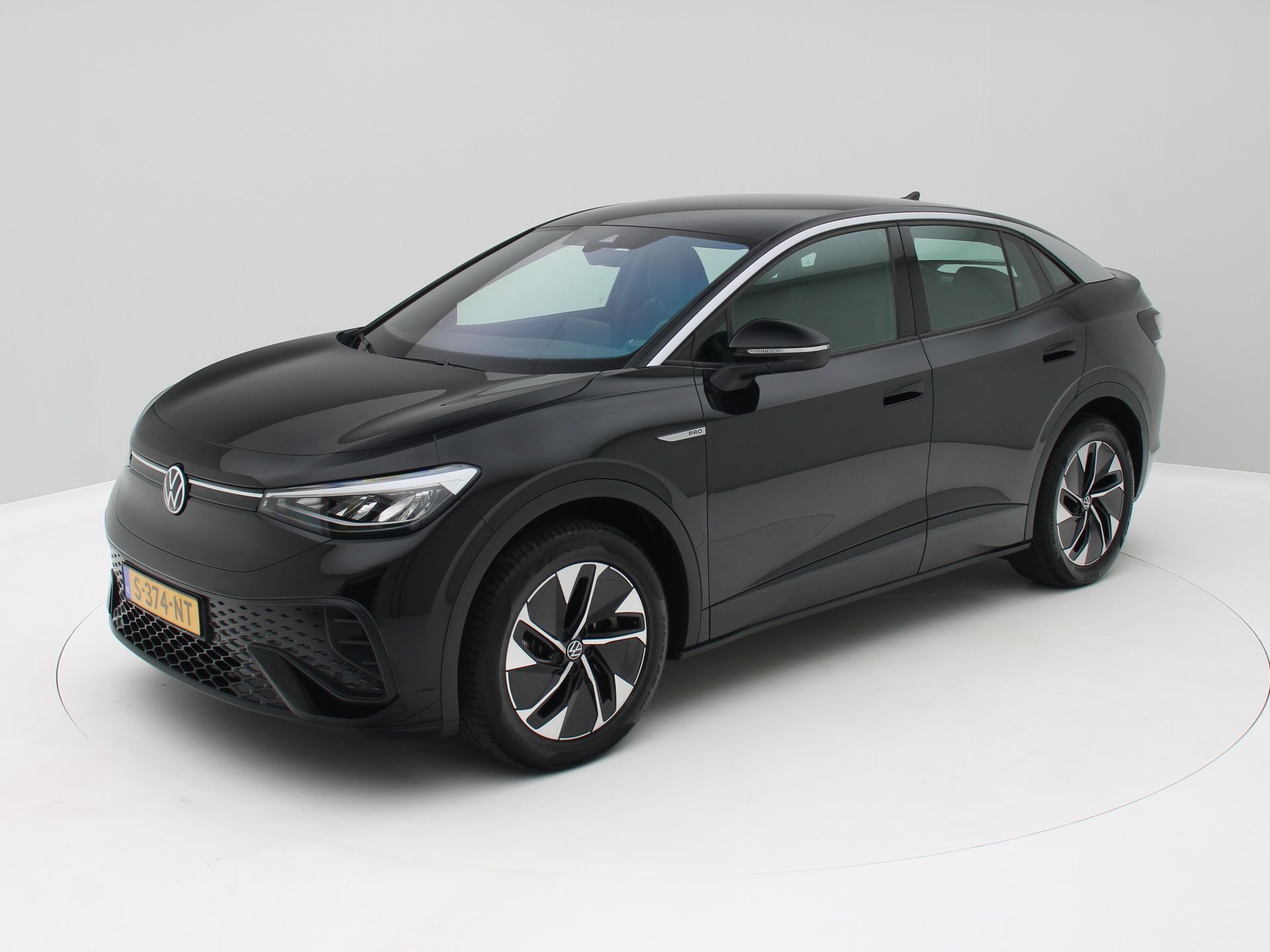 Volkswagen Id.5 Pro 128 KW Pro 77 kWh Comfort + / SOH 94,61% / Origineel NL 2023 - voorkant