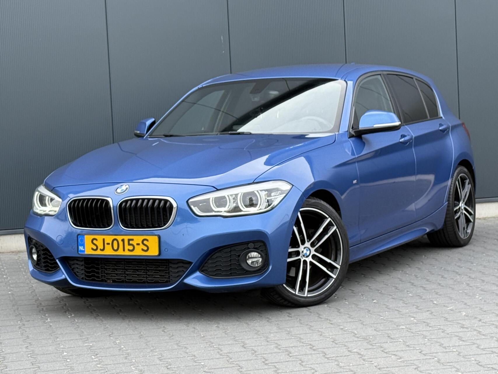 BMW 1-serie 118I M Sport Shadow Executive Harman/Kardon - Alcantara - LED 2018 - voorkant
