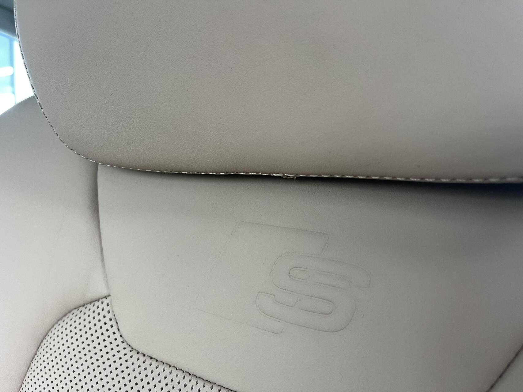 Foto van Audi A8