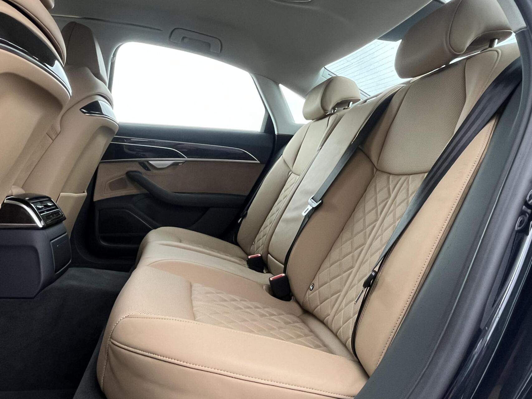 Foto van Audi A8