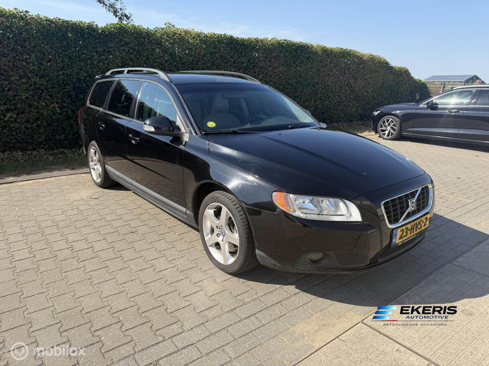 Volvo V70 2.5T Momentum | Automaat | Leder | Cruise 2009 - voorkant
