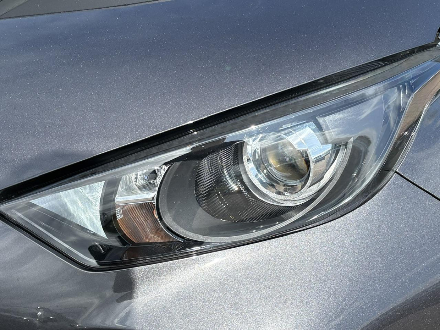 Foto van Mazda Mazda2 Hybrid