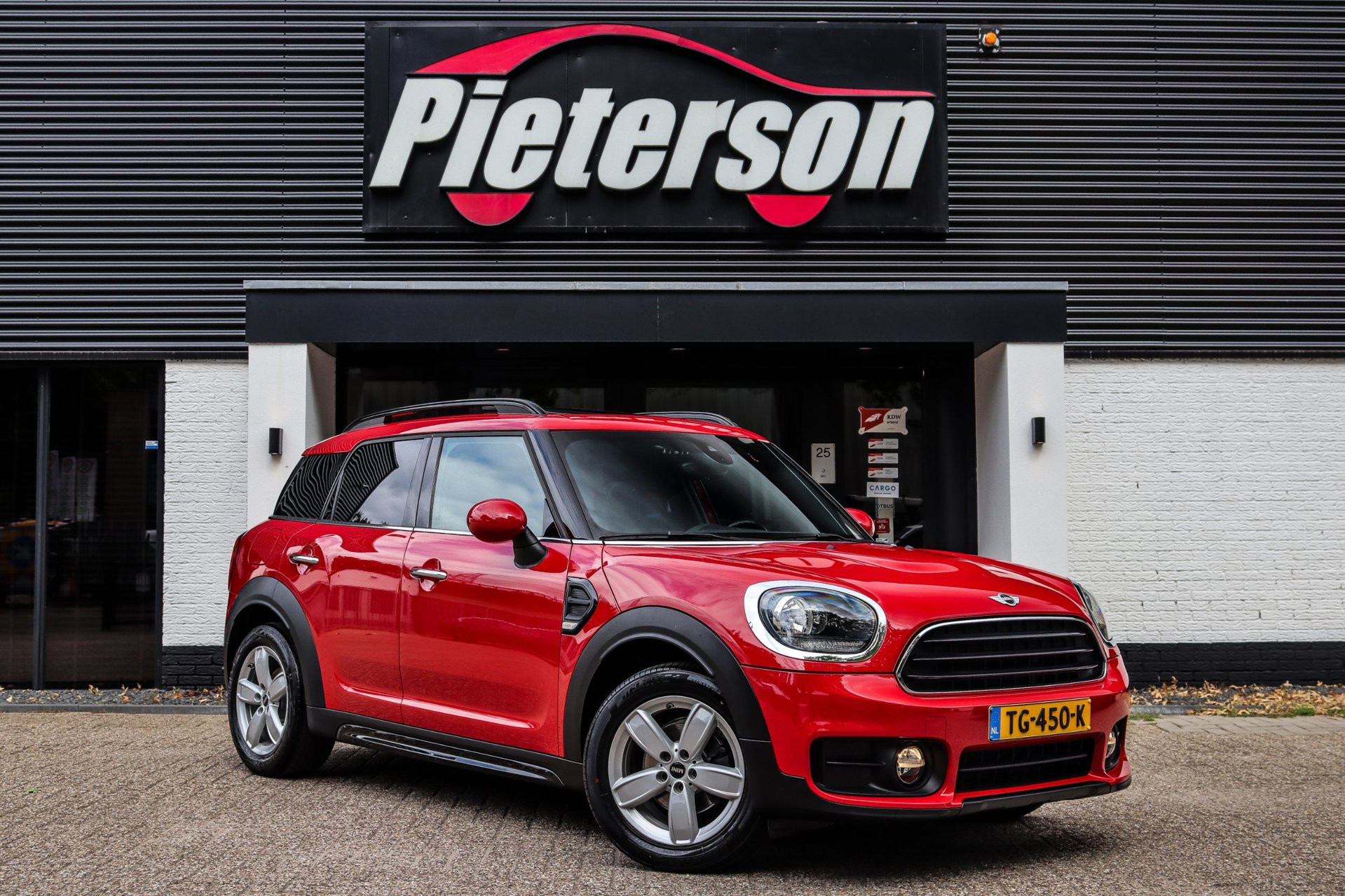 Mini Countryman One 1.5 2e EIGENAAR NAP PANO NAVI CRUISE SFEER 2018 - voorkant