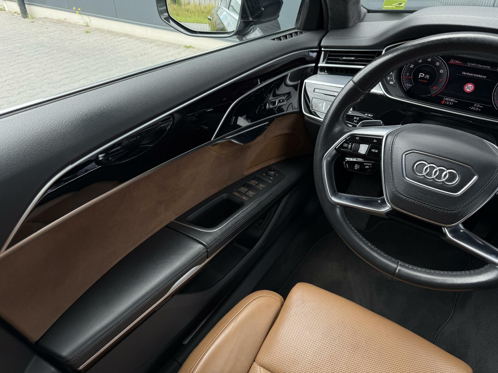 Foto van Audi A8