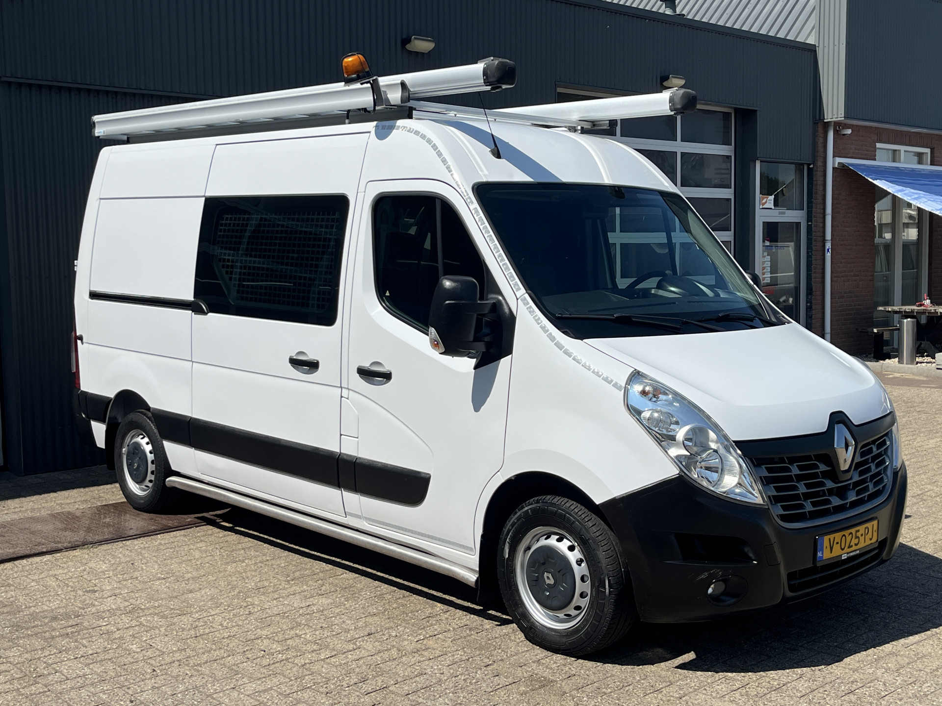 Renault Master T35 2.3 dCi L2H2 2018 - voorkant
