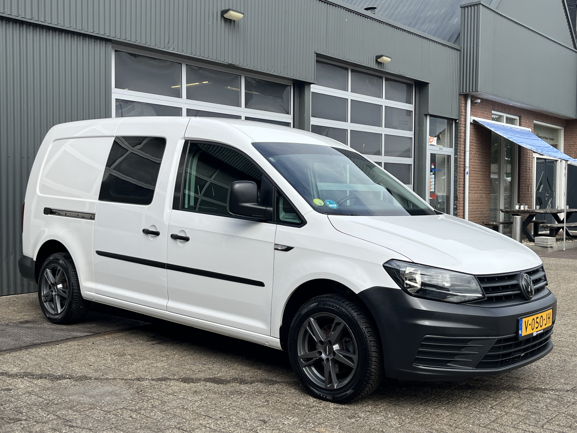 Volkswagen Caddy 2.0 TDI L2H1 Maxi 2017 - voorkant