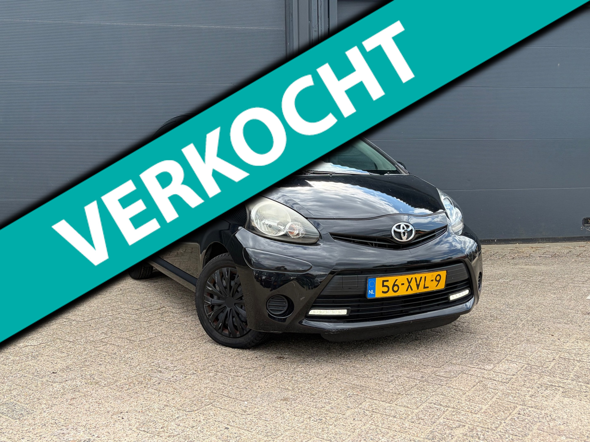 Toyota Toyota Aygo 1.0 | Airco | 5 Deurs | E-Ramen | NWE Koppeling | 2012 - voorkant