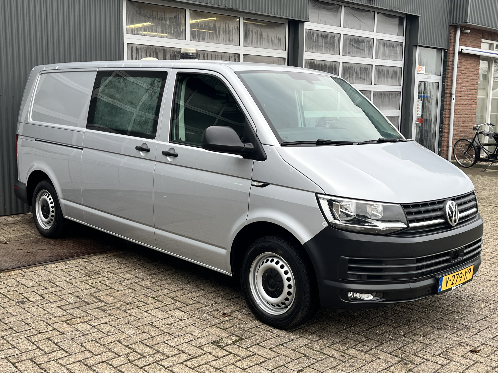 Volkswagen Transporter 2.0 TSI L2H3 Highline 2018 - voorkant