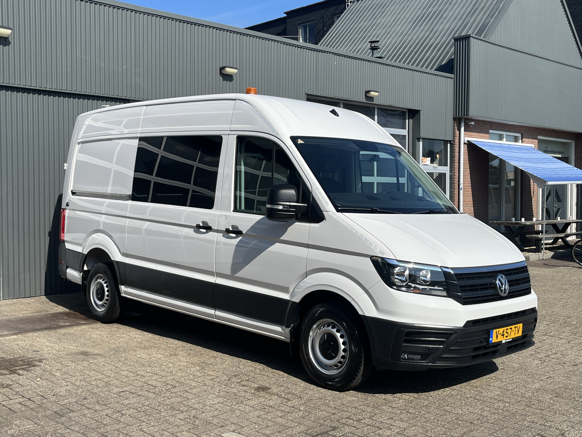 Volkswagen Crafter 35 2.0 TDI L3H3/L2H2 2019 - voorkant