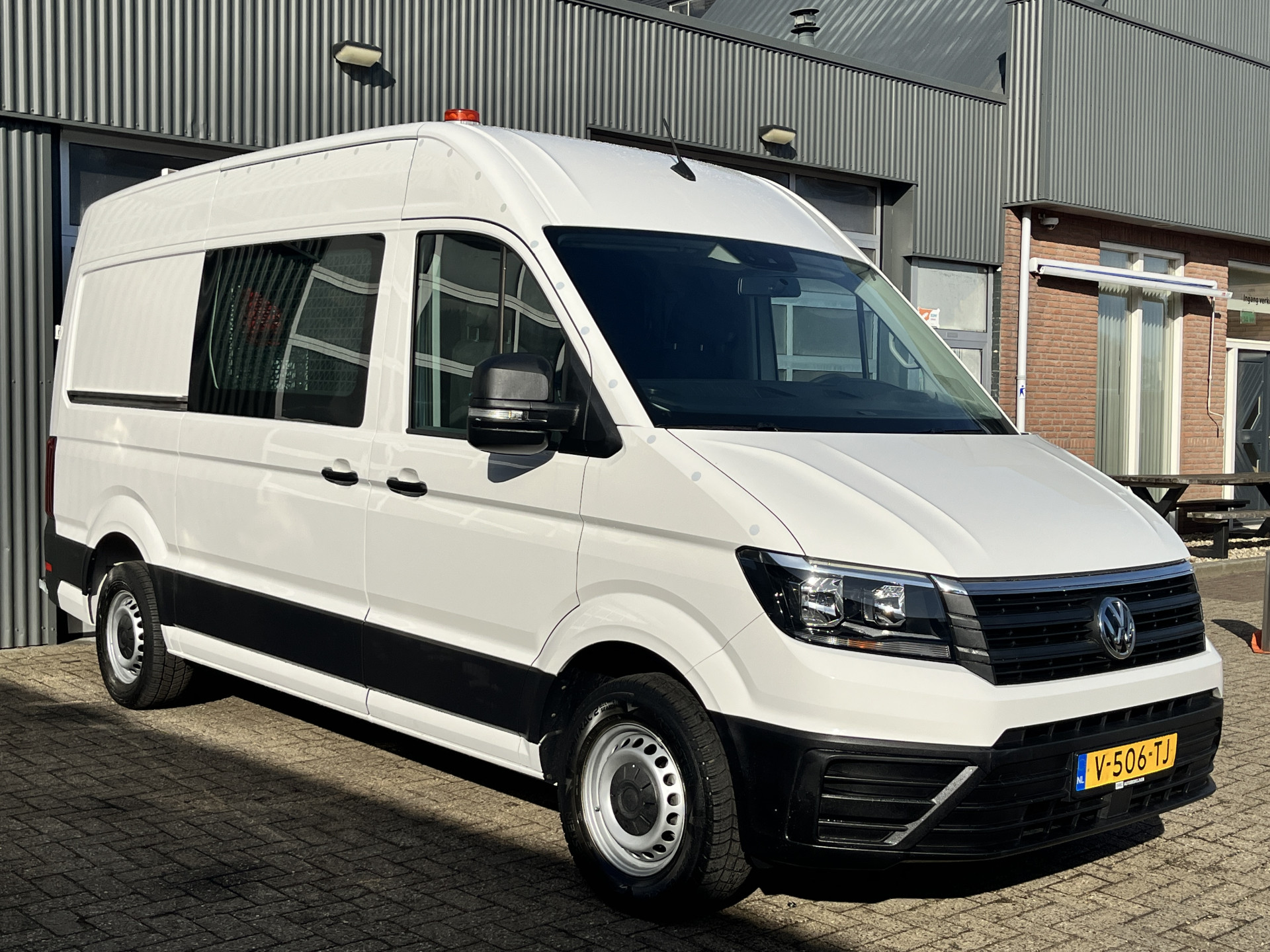 Volkswagen Crafter 35 2.0 TDI L3H3 Hi 2019 - voorkant