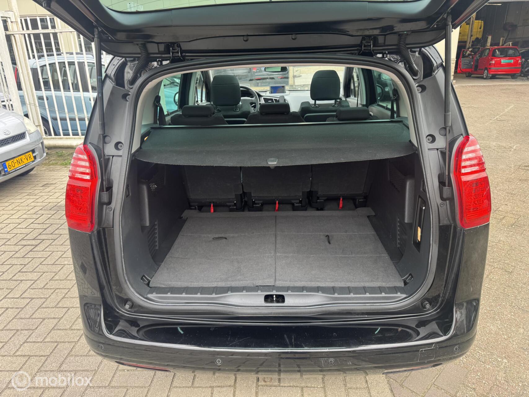 Foto van Peugeot 5008