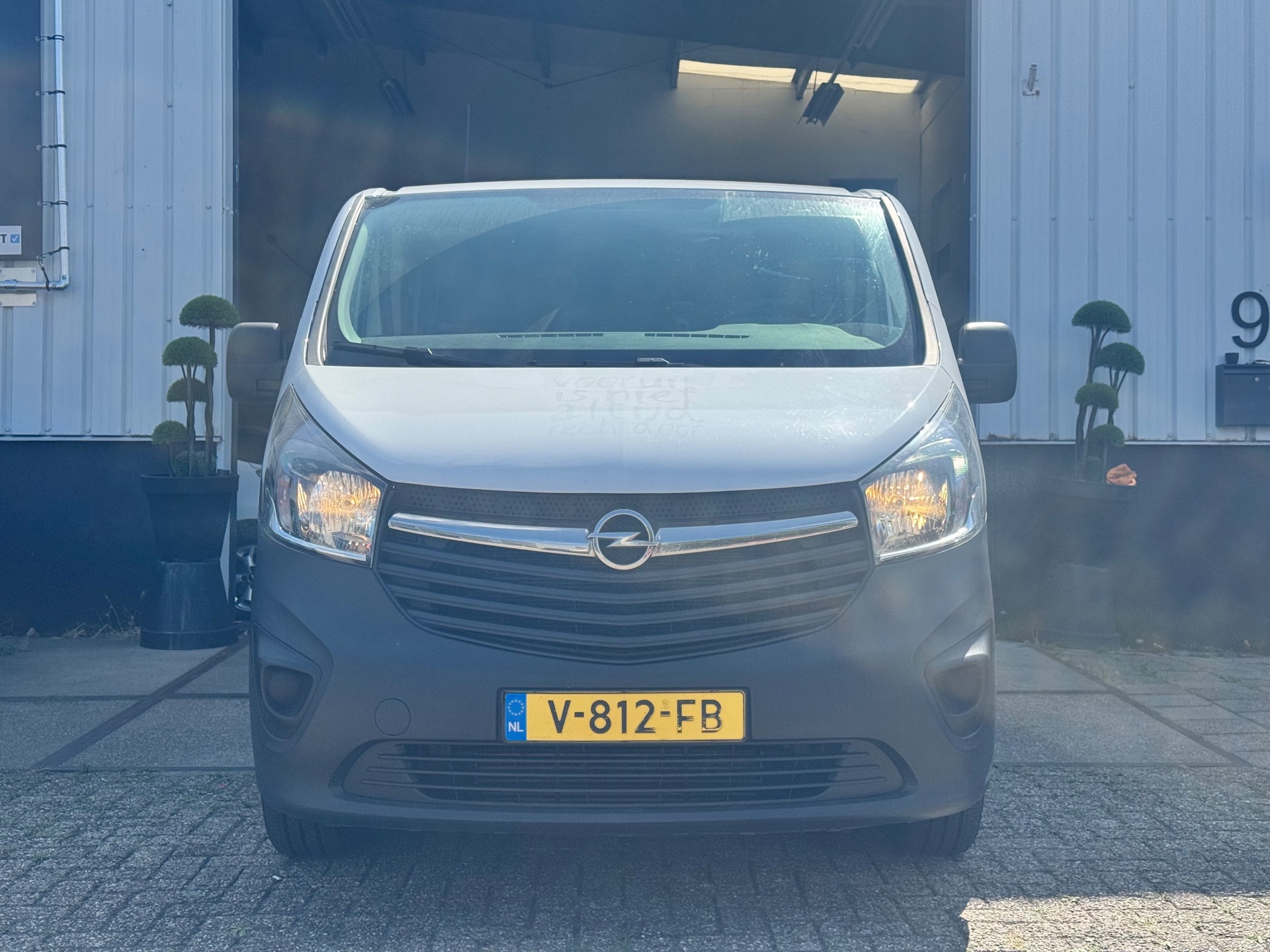 Foto van Opel Vivaro-b