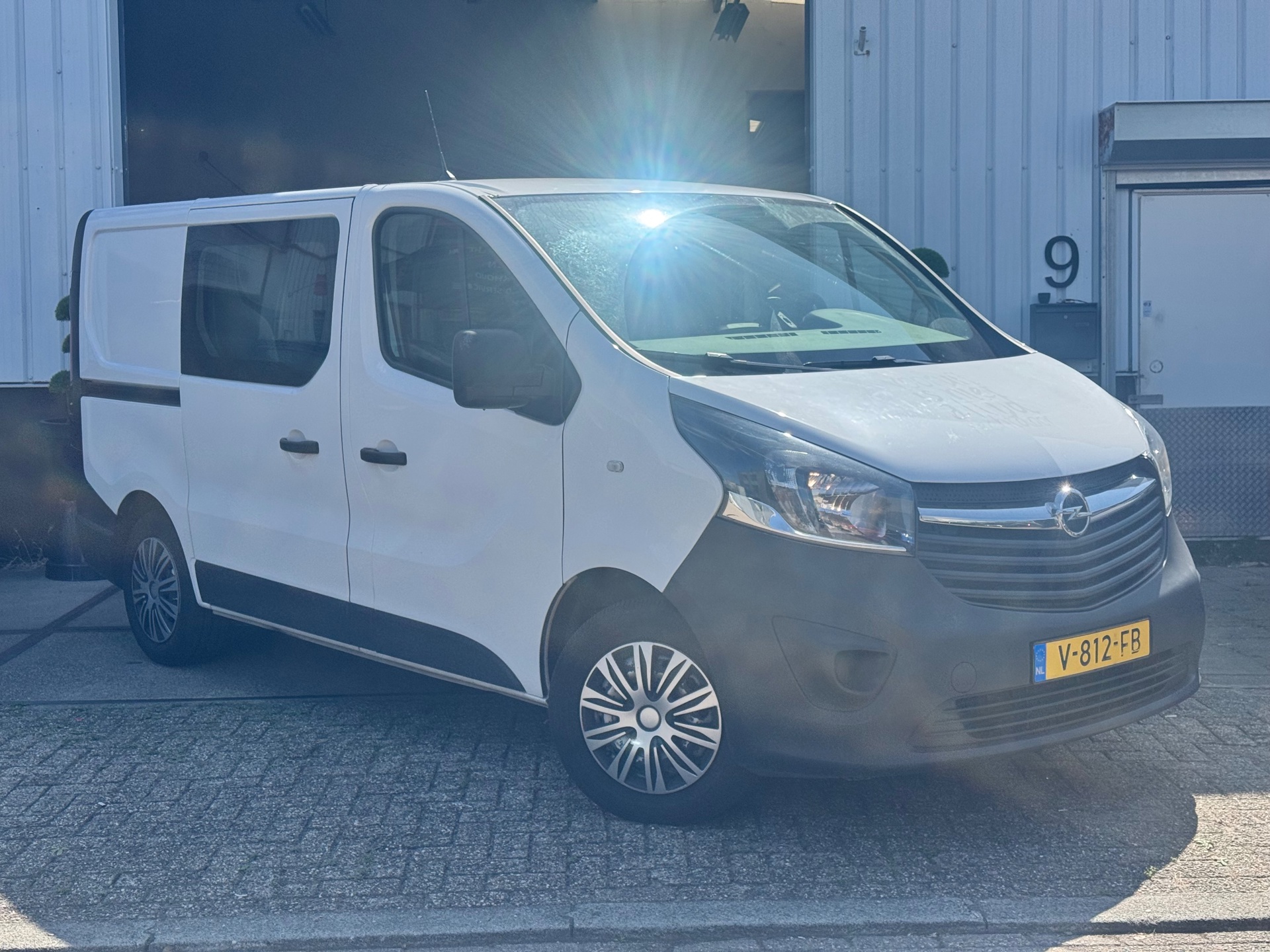 Foto van Opel Vivaro-b