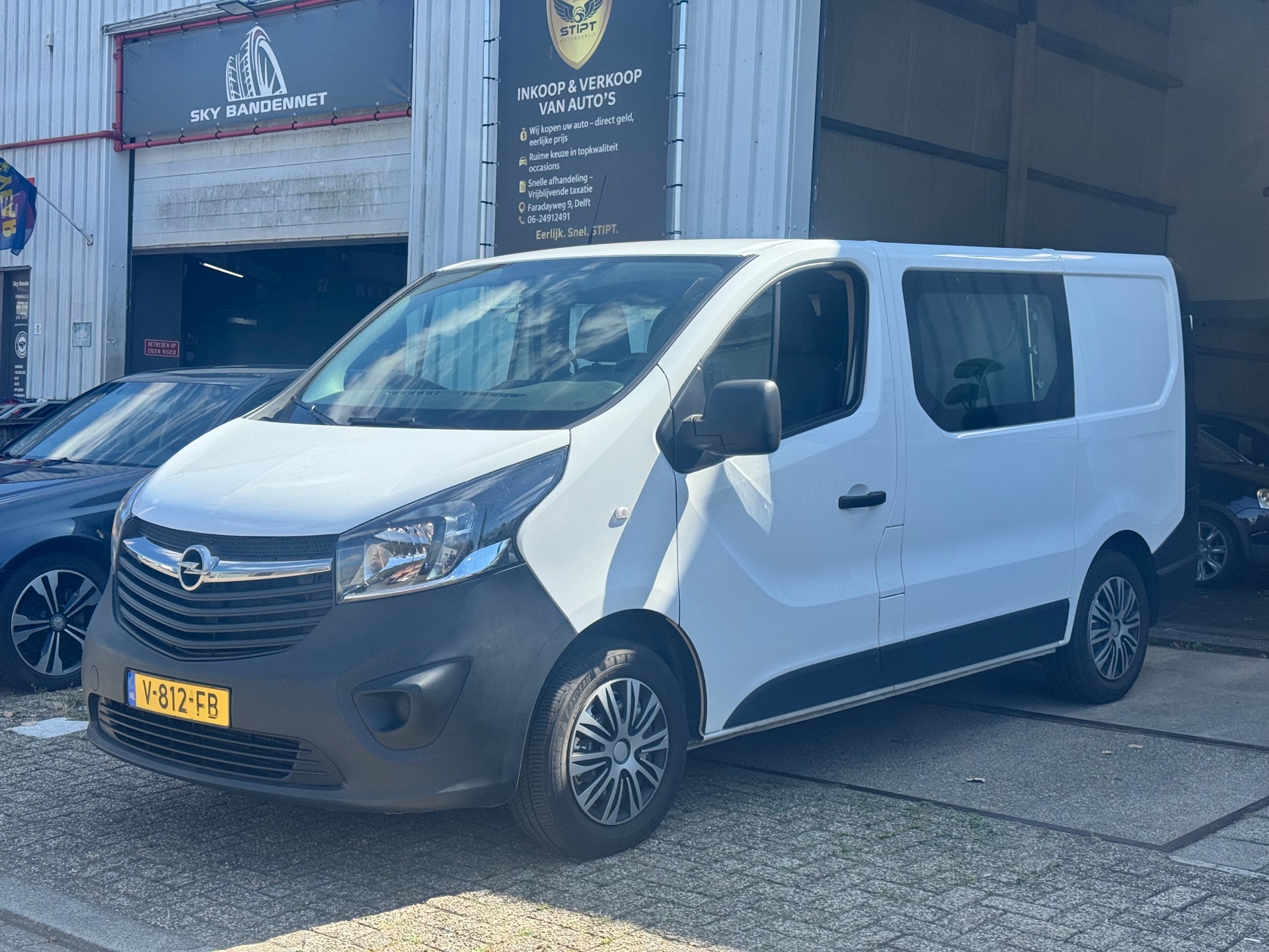 Foto van Opel Vivaro-b