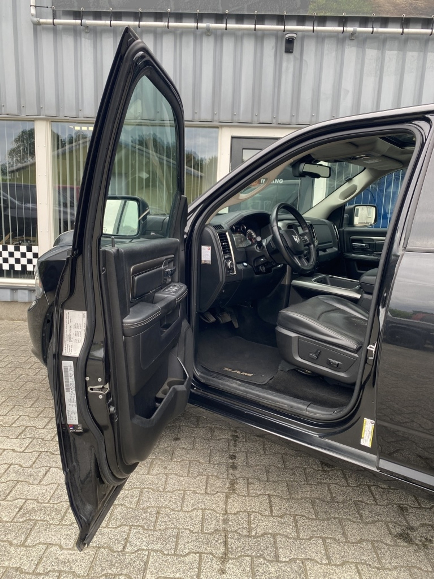 Foto van Dodge Ram 1500 Sport