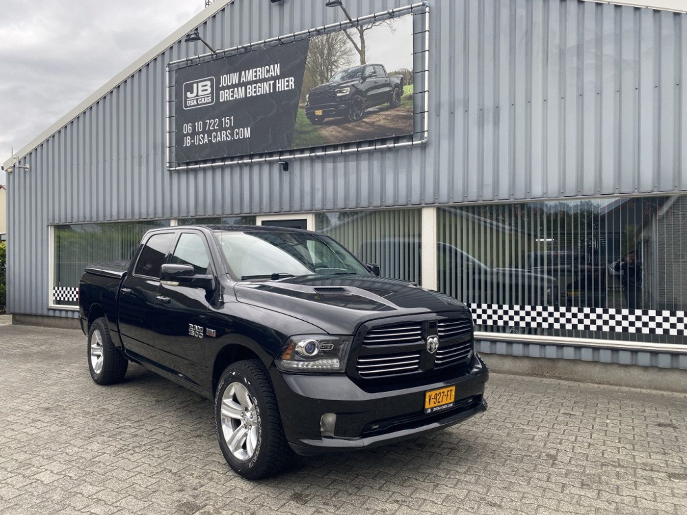 Foto van Dodge Ram 1500 Sport