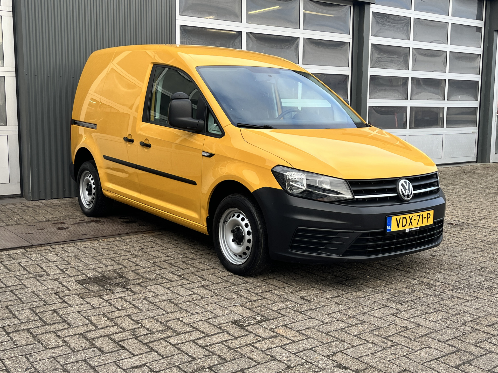 Volkswagen Caddy 2.0 TDI L1H1 BMT Trendline 2020 - voorkant