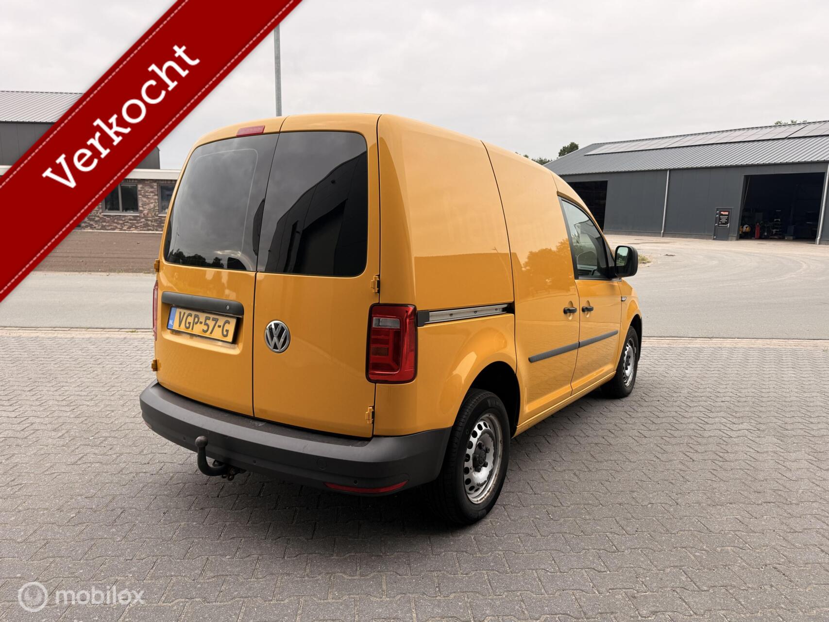 Foto van Volkswagen Caddy Modified Partition Wall