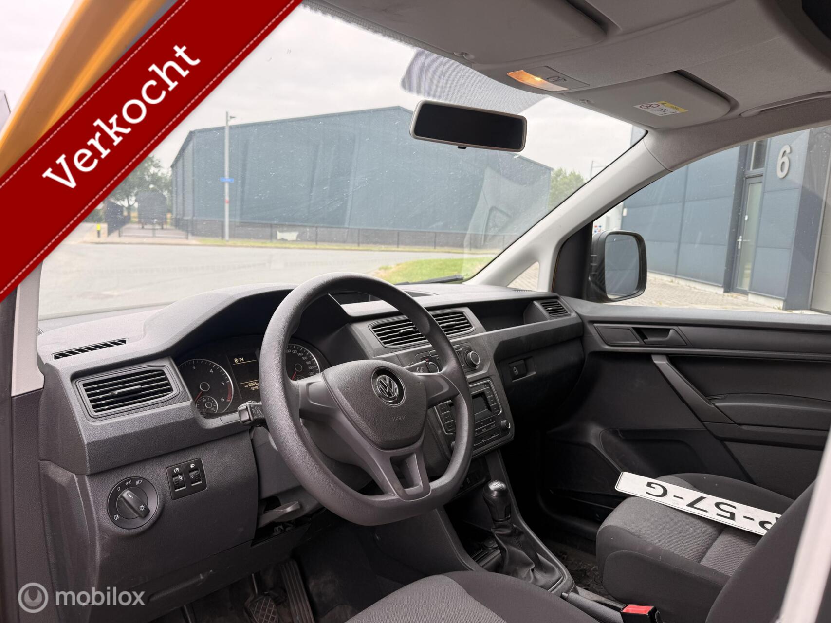 Foto van Volkswagen Caddy Modified Partition Wall