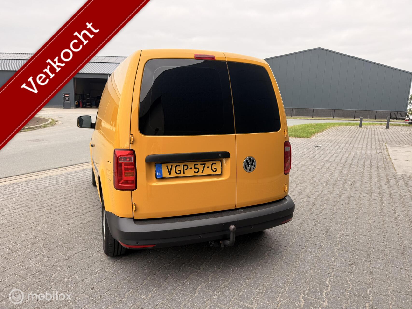 Foto van Volkswagen Caddy Modified Partition Wall