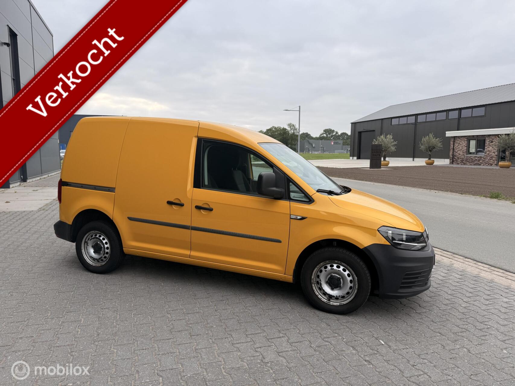 Foto van Volkswagen Caddy Modified Partition Wall
