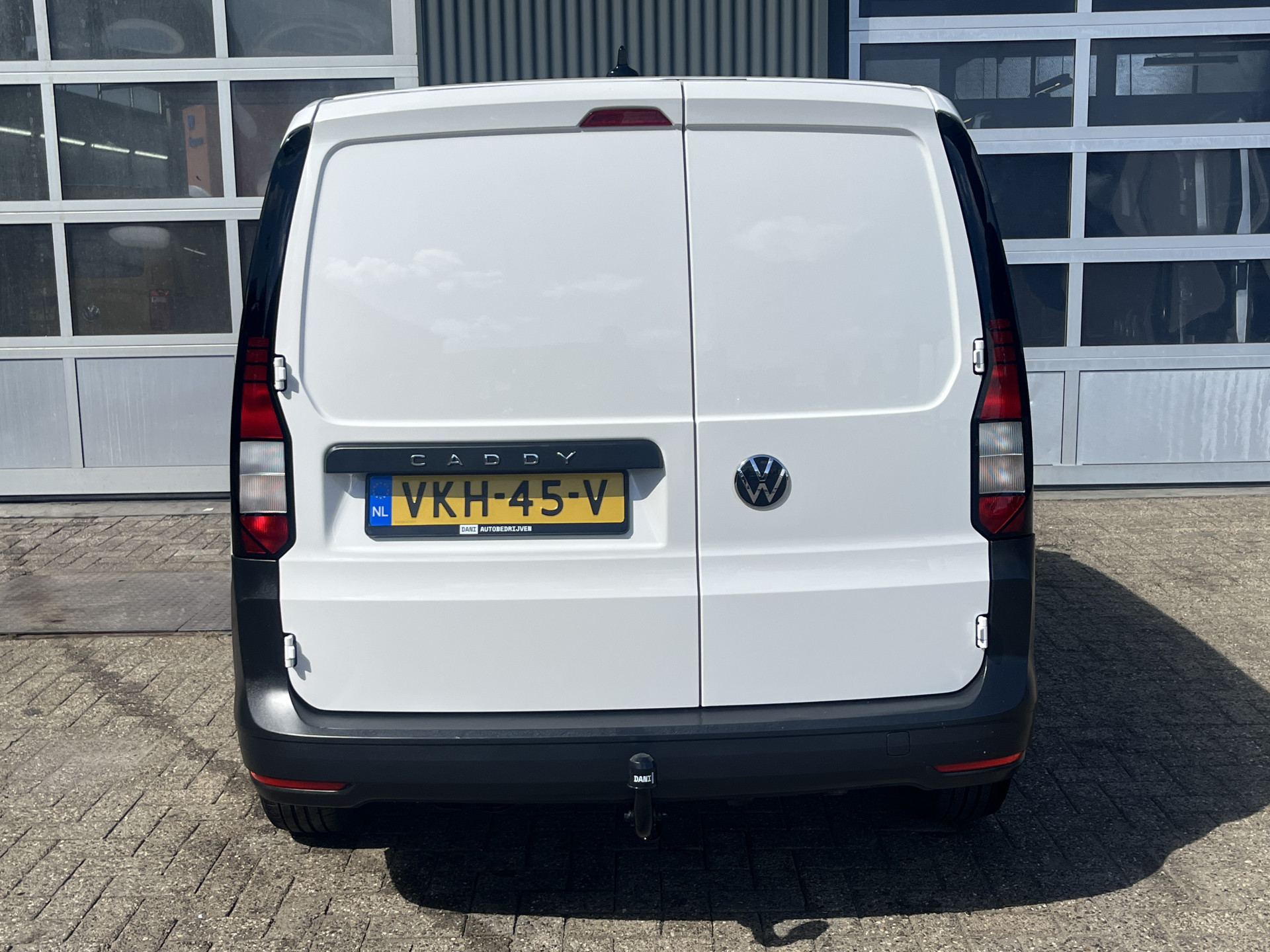 Foto van Volkswagen Caddy Modified Partition Wall