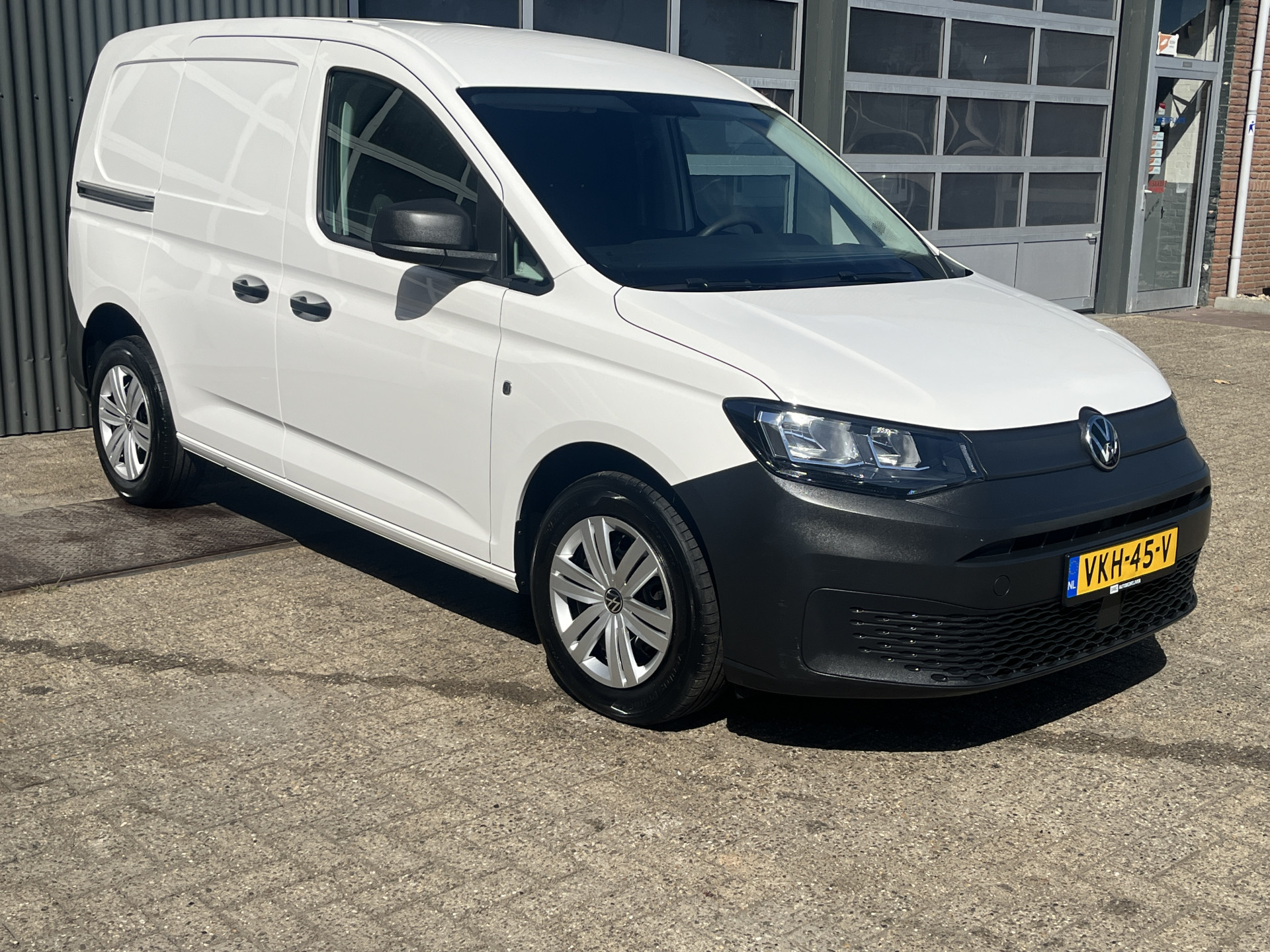 Volkswagen Caddy Modified Partition Wall 2.0 TDI 2021 - voorkant