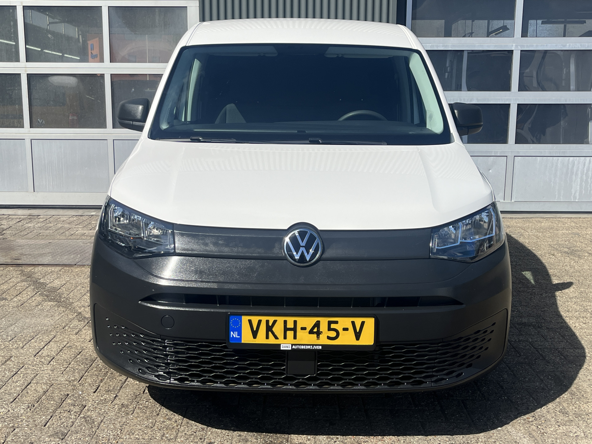 Foto van Volkswagen Caddy Modified Partition Wall