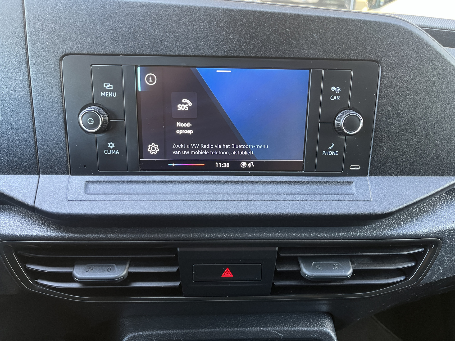 Foto van Volkswagen Caddy Modified Partition Wall