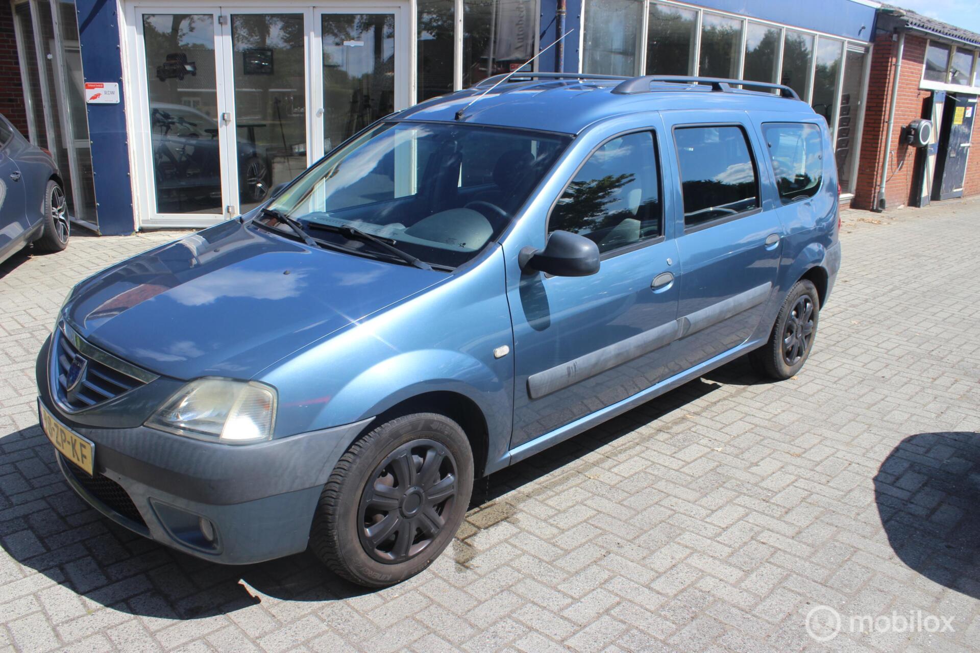 Dacia Logan 1.6-16V Blackline 7p. 2008 - voorkant