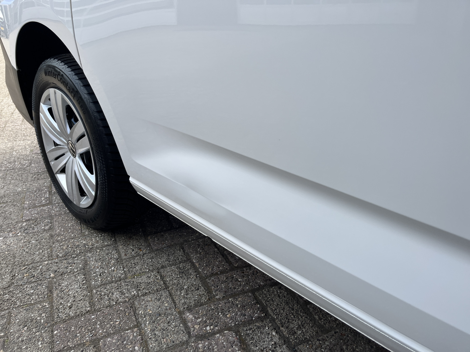 Foto van Volkswagen Caddy Modified Partition Wall