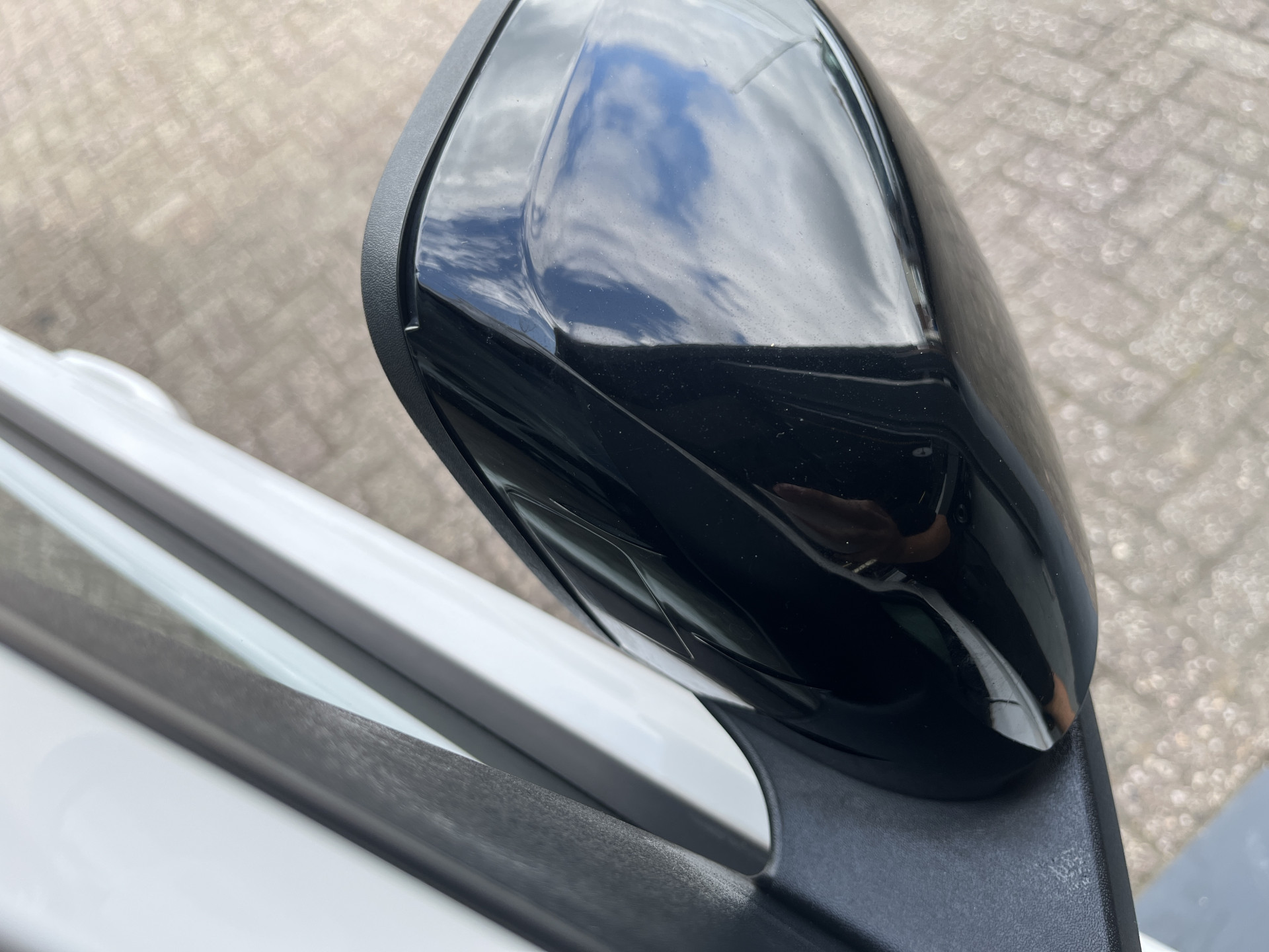 Foto van Volkswagen Caddy Modified Partition Wall